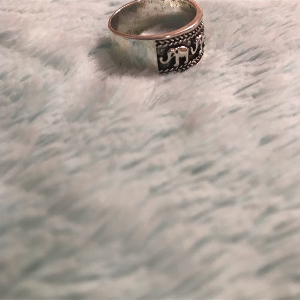 ANTIQUE ELEPHANT 🐘 RING - Picture 5 of 6